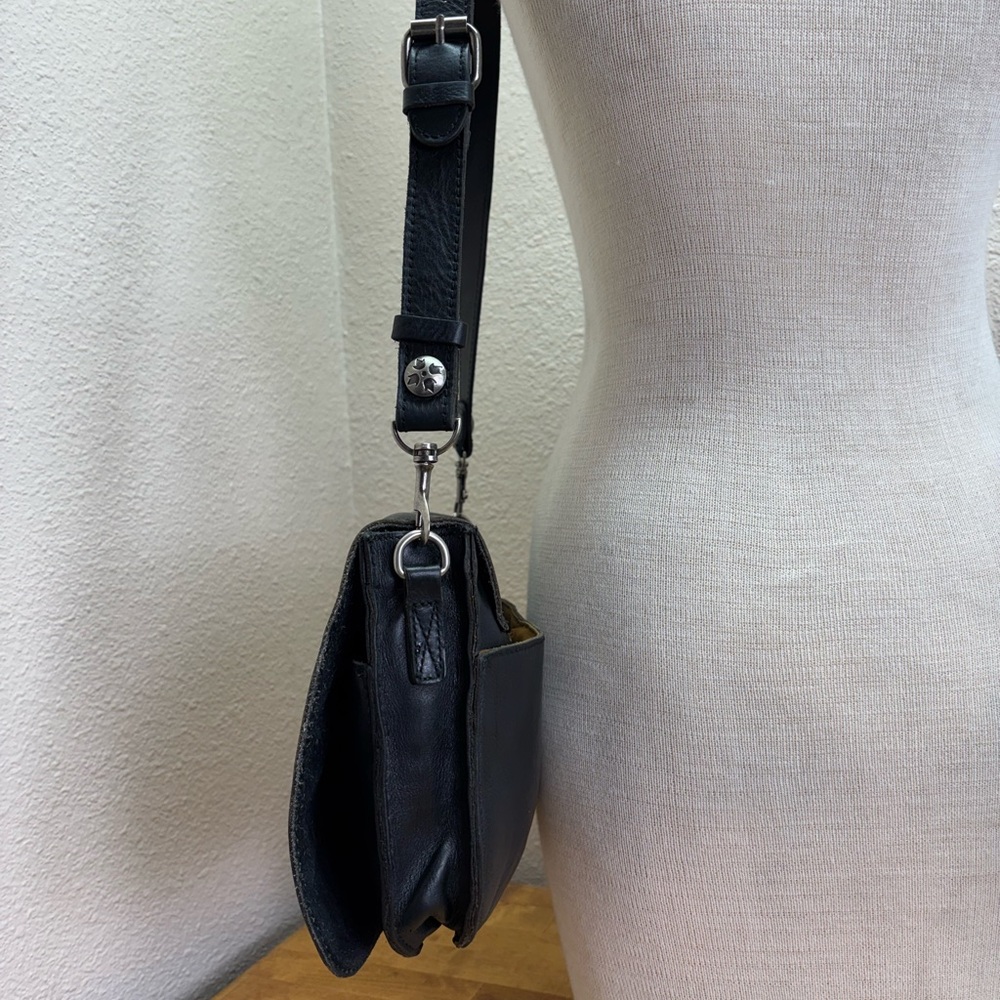 Patricia Nash Black Leather Cassini Crossbody Flap Bag - Picture 4 of 13